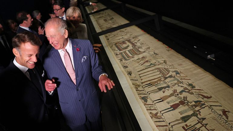 La tapisserie de Bayeux à Londres : Charles III et Emmanuel Macron tissent les liens anglo-français en l’admirant au British Museum