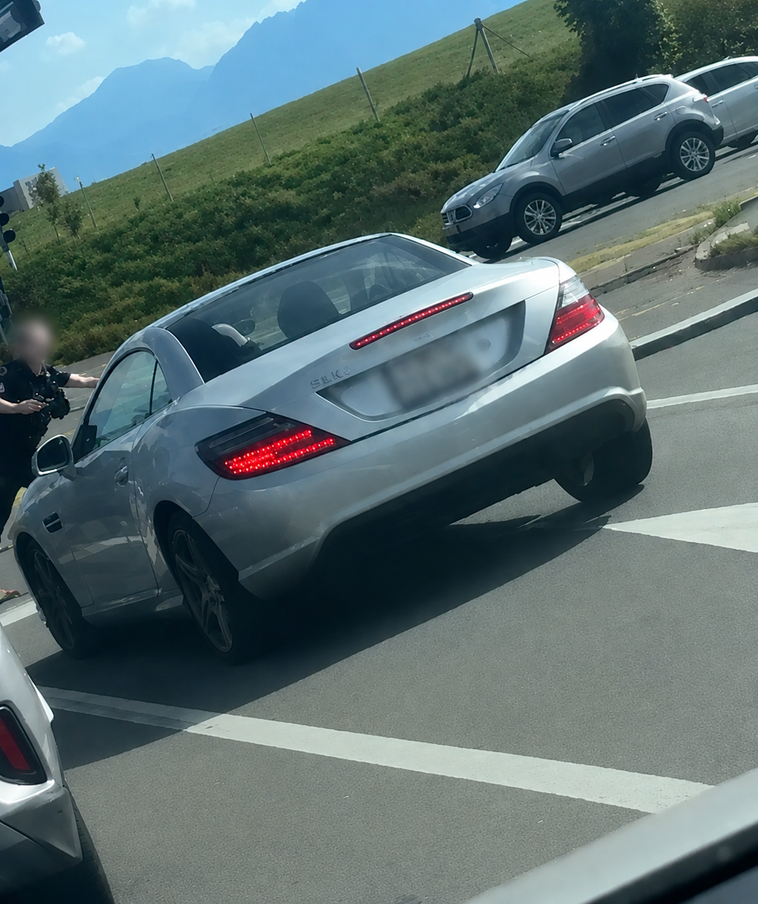 Interception d’un véhicule volé: Un policier frôlé par une voiture à la sortie Lausanne-Blécherette