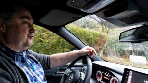 Haute-Savoie. « De 70 à 110 euros » un plein de carburant : Pascal, infirmier, roule jusqu'à 150 kilomètres par jour pour voir ses patients