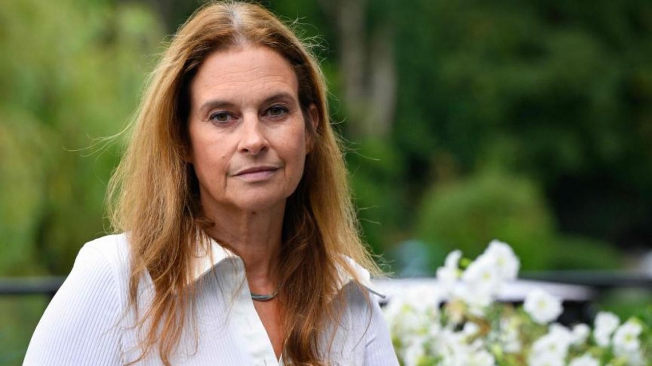 « Cette décision me fait mal » : Karine Viseur réagit à l’allègement du contrôle judiciaire de Patrick Bruel