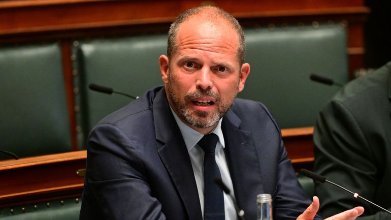 Achat controversé de matériel anti-drone : la justice ne constate aucune infraction pénale