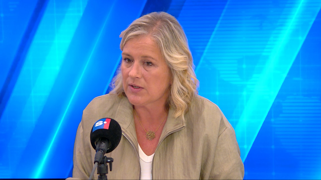 Bannissement des réseaux sociaux, fin de l’anonymat, limite d’âge pour les jeunes... : comment la ministre Vanessa Matz va lutter contre le cyberharcèlement (vidéo)