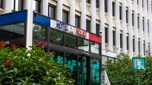 Grenoble. « J’ai hurlé de toutes mes forces » : Frappé et dépouillé des clés de sa Porsche, un chef d'entreprise témoigne