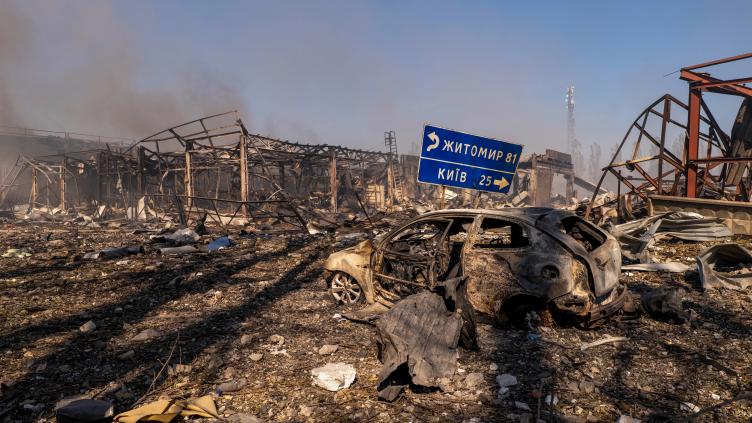 La guerre coûte "165 millions d'euros par jour" à l'Ukraine qui fait face à un déficit budgétaire de 23 milliards d'euros