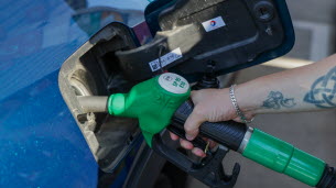 Prix du carburant. Dans la Drôme, Ludivine passe « 200 euros d’essence sur un salaire de 900 euros »