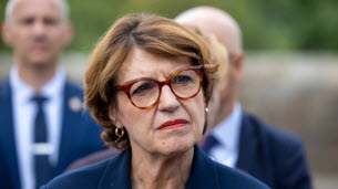 Élevage. Annie Genevard suggère d'équiper des loups de GPS : « Si vous avez de meilleures solutions, je suis preneuse »