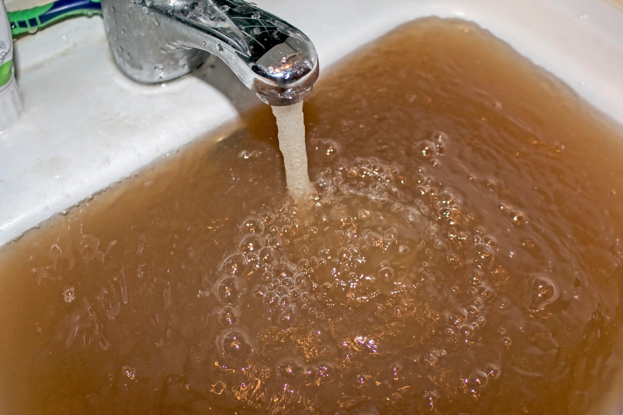 Déficit hydrique chronique: L’eau du robinet d’Oron vire au brun à cause de la sécheresse