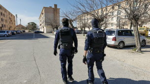 Vaucluse. Château gonflable et barbe à papa : des dealers annoncent une distribution de fournitures scolaires, les CRS interviennent