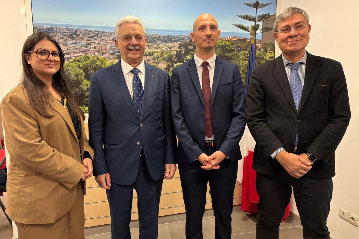 Soubresaut politique à Cagnes-sur-Mer : l’élu d’opposition Romain Tafini quitte son groupe et dénonce « des pressions »