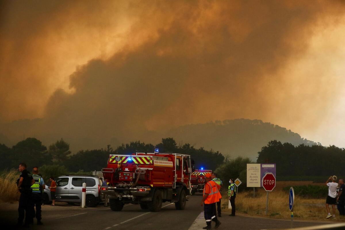 « Ce don renforce la lutte contre les incendies » : la métropole Toulon Provence Méditerranée débloque 300.000 euros pour les pompiers du Var
