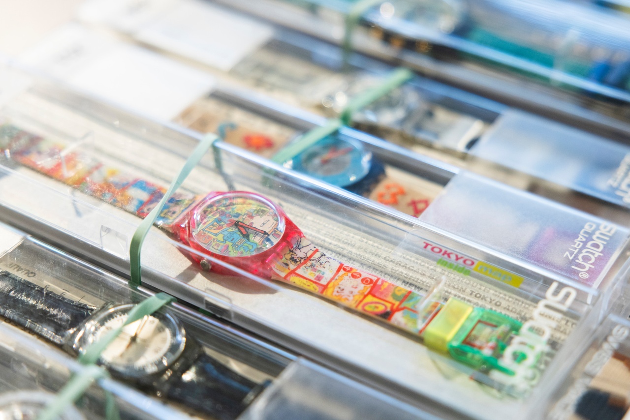 Au Flon à Lausanne: Les 1200 Swatch d’une collectionneuse octogénaire sont mises aux enchères