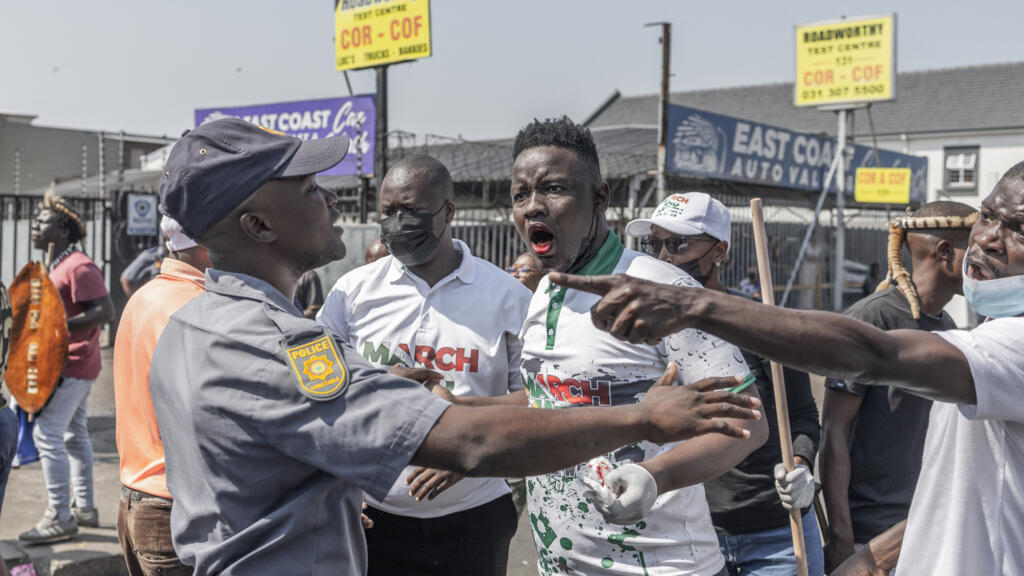 Xénophobie en Afrique du Sud: à Durban, les manifestants anti-immigration continuent de mettre la pression