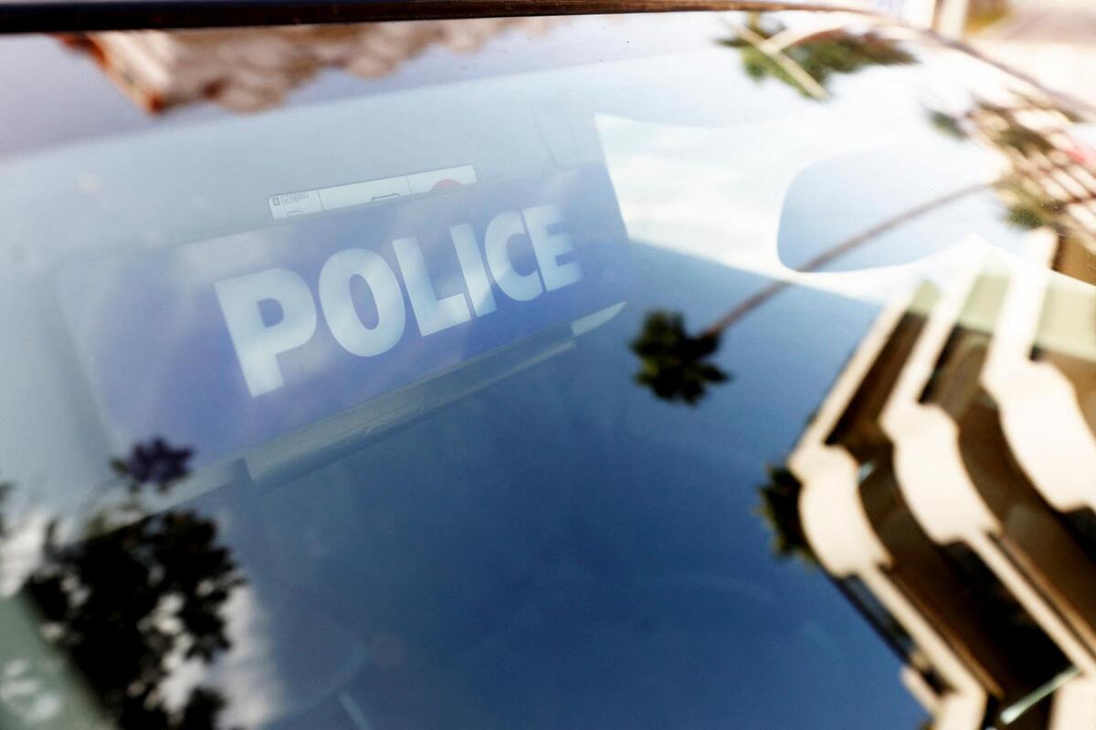 La porte n’était pas fermée à clé à Cannes : un individu s’introduit dans un domicile et en ressort avec un sac à main