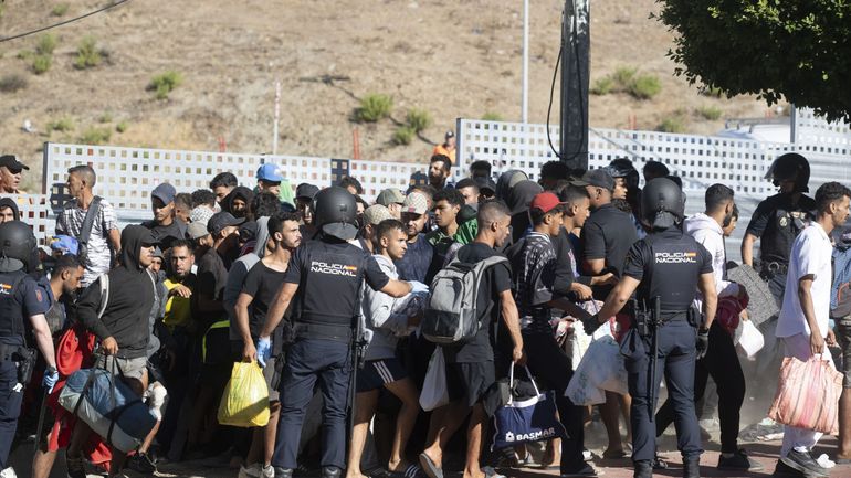 Cinq pays européens progressent dans la création d’un "hub de retour" pour les migrants