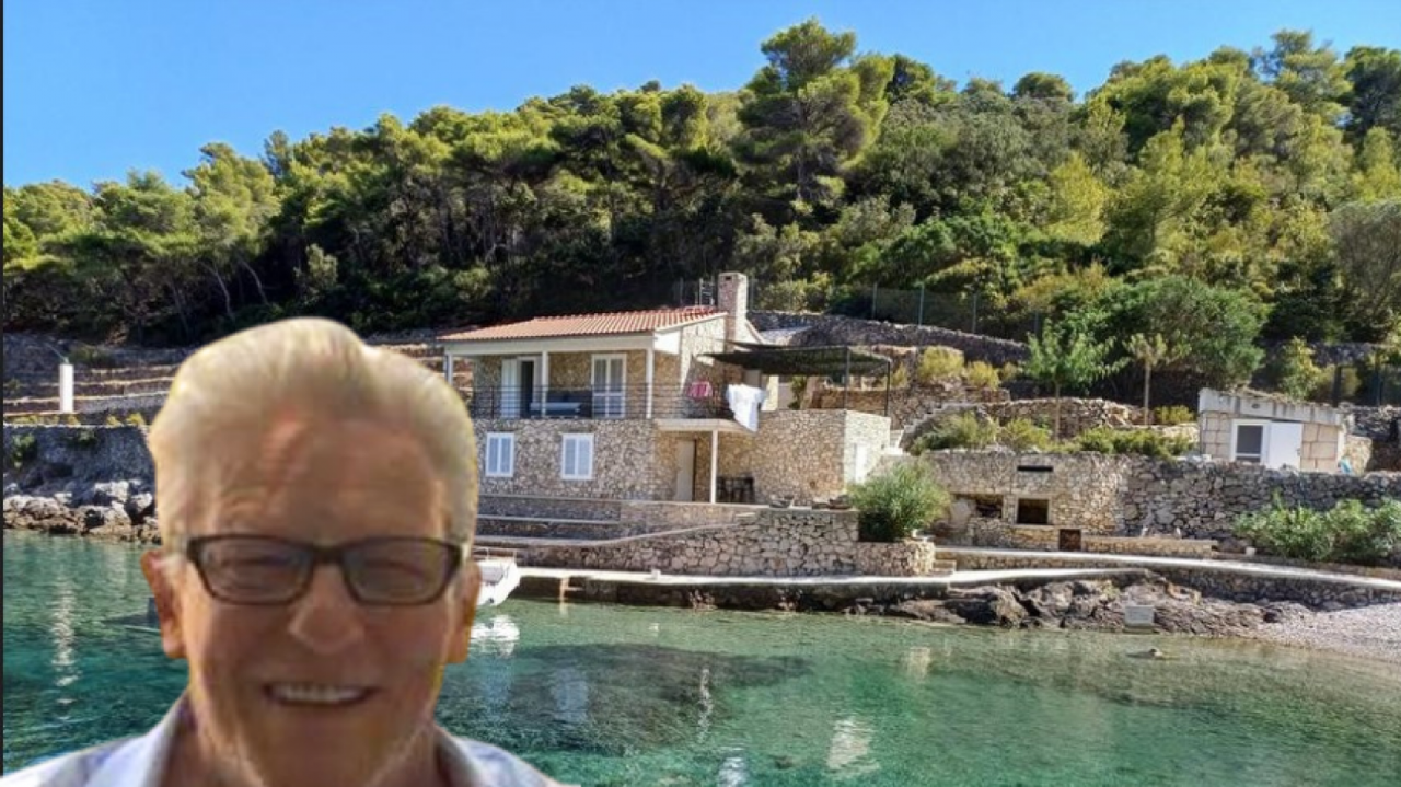 Jan Fabre clôture une baie en Croatie avec du fil électrique : « C’était à cause des chèvres »