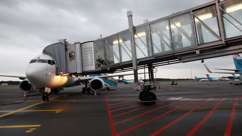 Trafic brièvement interrompu à l'aéroport de Luxembourg en raison de drones