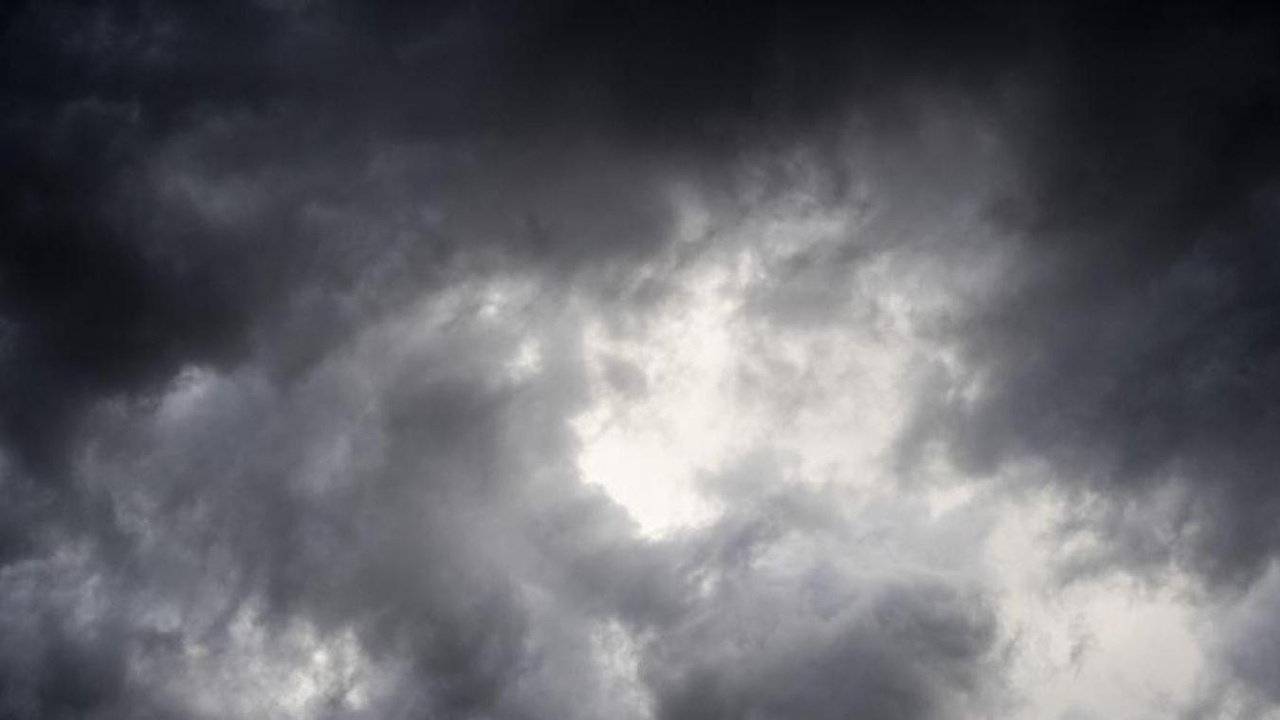 L’été s’accroche avec des températures douces mais le ciel se montre beaucoup moins clément : voici la météo de ce samedi