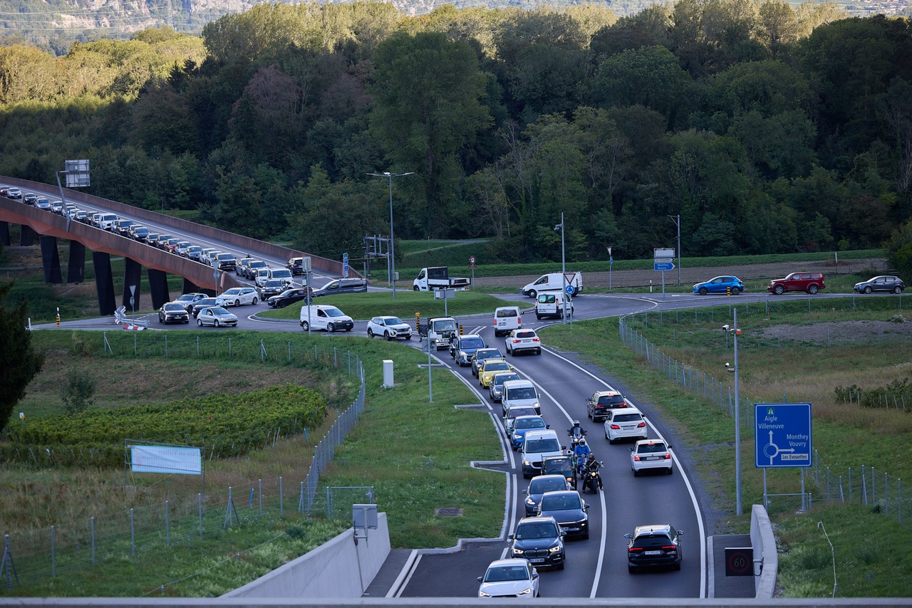 Trafic transfrontalier: Un Chablaisien esquisse une réponse aux bouchons sur la H144