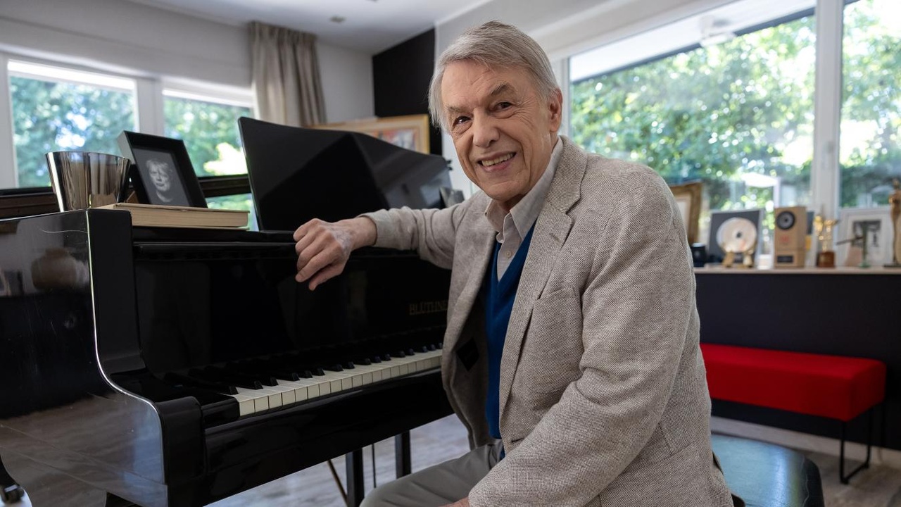 À 82 ans, Salvatore Adamo est loin d’être à la retraite : « Je suis encore plus conscient du privilège que c’est de pouvoir être encore sur une scène »