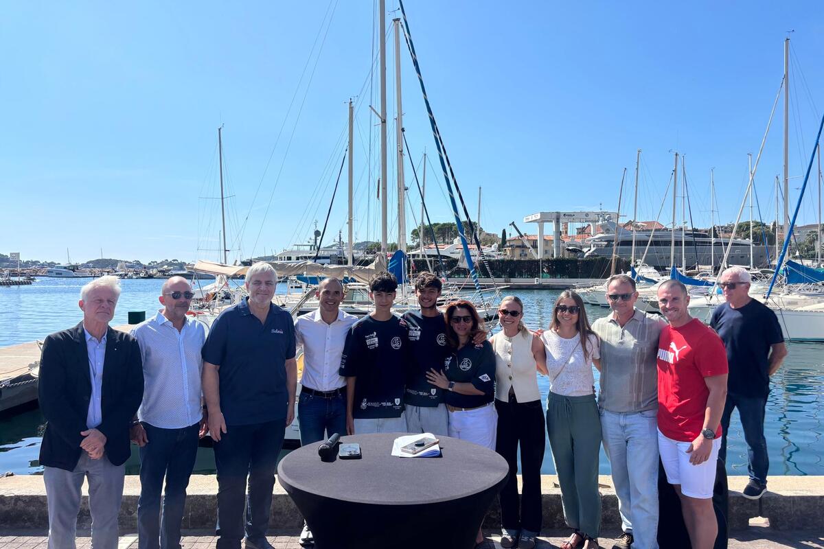 Après des semaines de courses, Nathan Mesiano, le jeune skipper amputé du bras droit, a regagné le port de Beaulieu-sur-Mer