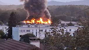 Isère. Spectaculaire incendie dans le Grésivaudan : une scierie en proie aux flammes, 5 000 m² endommagés
