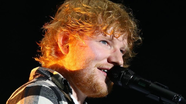 La situation à Gaza est « injustifiable », déclare Ed Sheeran pendant son concert