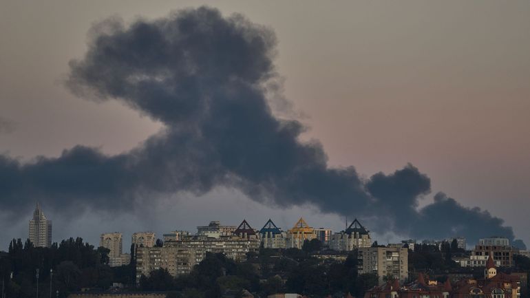Guerre en Ukraine : deux morts et une raffinerie touchée à Moscou suite à une attaque massive de drônes