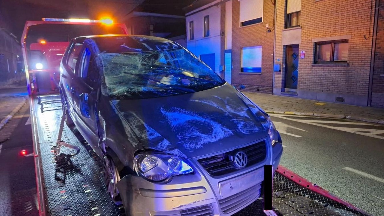 Accident à Frameries : le conducteur abandonne son véhicule et prend la fuite à pied