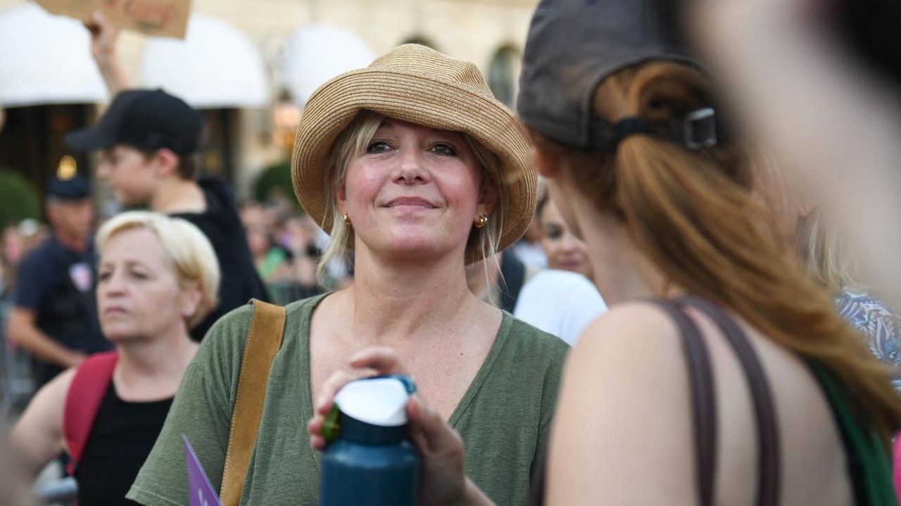 « Les femmes sont enfin entendues » : Flavie Flament se dit « soulagée » par l’annulation de la tournée de Patrick Bruel (vidéo)