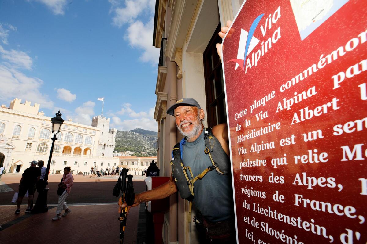 1450 km à pied, « dix Everest » de dénivelé, sept pays traversés... Mais qui est « Cap’tain Sesse », ce phénomène arrivé à Monaco après un nouveau défi XXL ?