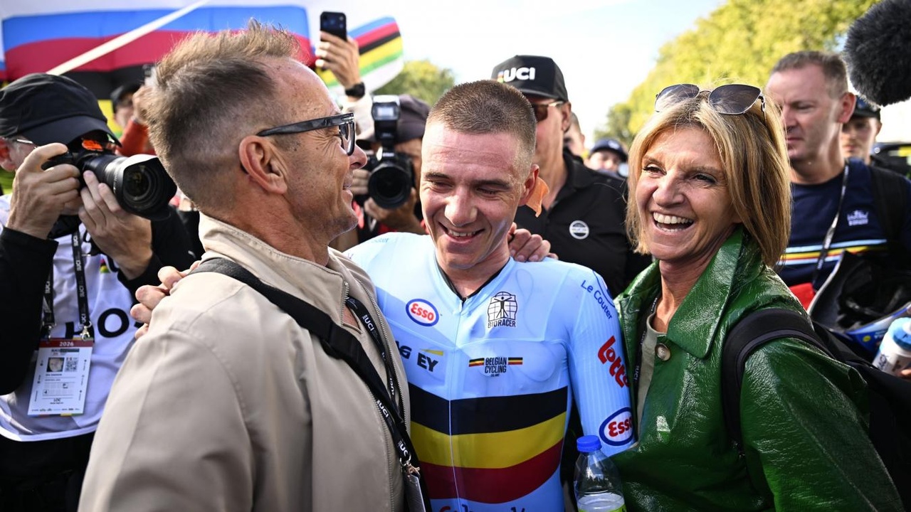 Remco Evenepoel après sa victoire sur le chrono des championnats du monde à Montréal : « Dimanche, nous aurons une course de très haut niveau »
