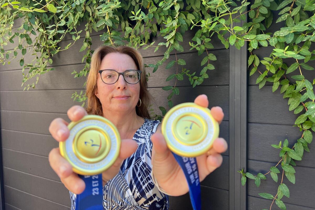 « Je me suis mise en mode guerrière » : cette sportive du golfe de Saint-Tropez revient sur ses deux victoires aux championnats de France de tir nature et de tir 3D