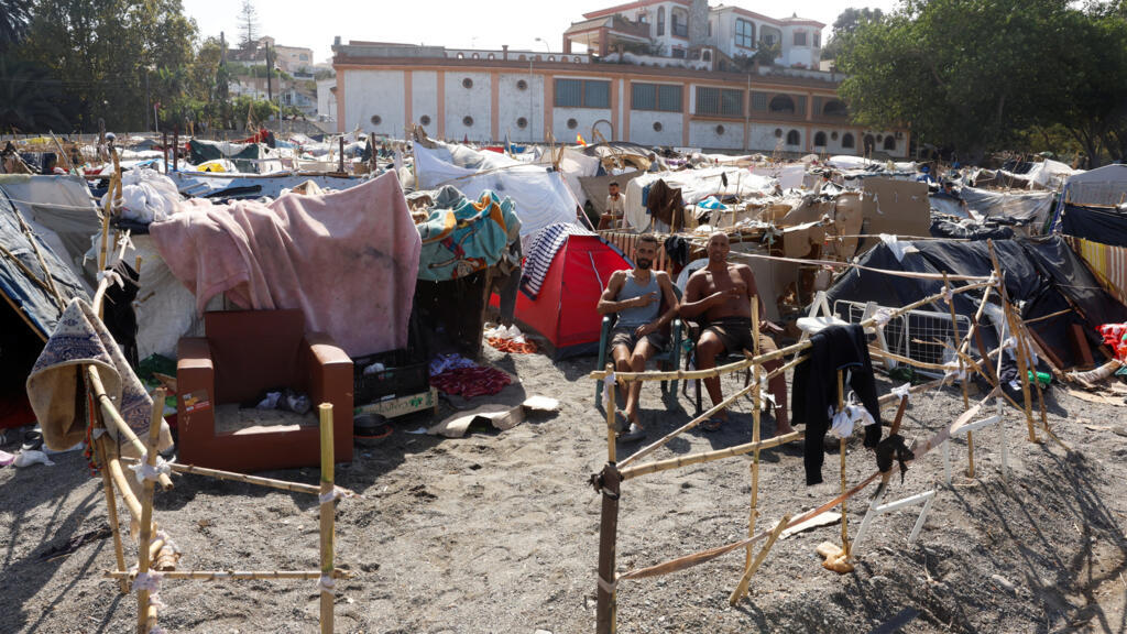 Ceuta: des milliers de migrants livrés à eux-mêmes et un renforcement des mesures de sécurité