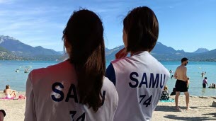 Haute-Savoie. Alerte noyade dans le lac d'Annecy : une femme sortie des eaux et réanimée par des témoins