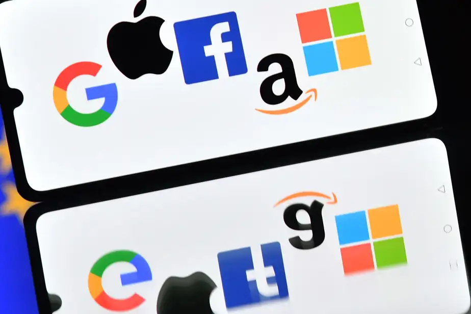 Ce qu’il faut savoir ce lundi | Taxe sur les services numériques, publicités illégales et médias exclus par Trump