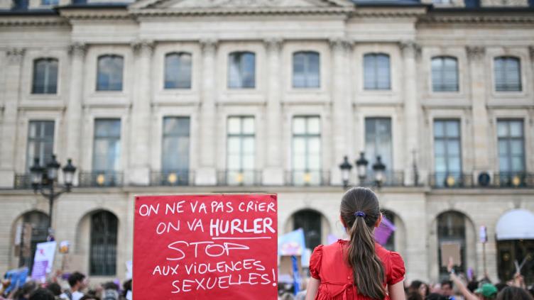 Violences sexistes et sexuelles: la loi intégrale arrive à l'Assemblée, les associations retournent dans la rue