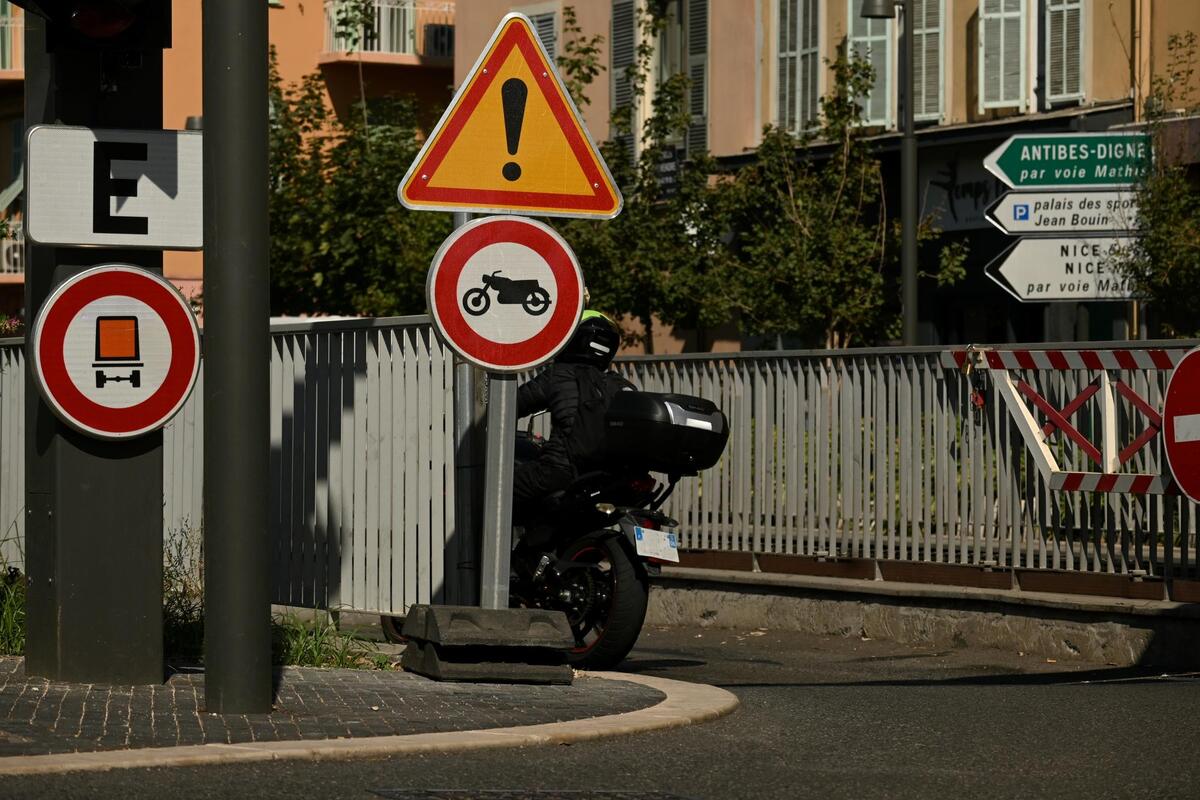 Les deux-roues sont désormais interdits dans le tunnel Liautaud, très fréquenté à Nice pour accéder à la pénétrante du Paillon, la Ville refuse d’expliquer pourquoi