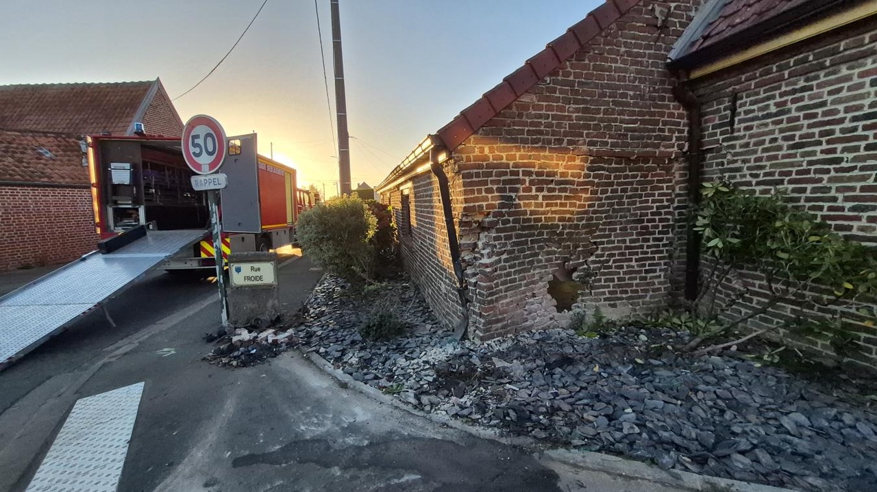 Un couple et leur fille de 6 ans échappent au pire : il s’endort au volant en rentrant du travail et percute une habitation dans le nord de la France, « heureusement qu’elle dormait encore »