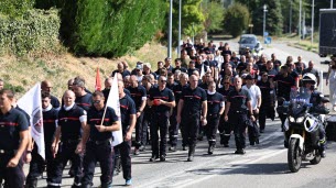 Savoie. 150 soldats du feu manifestent à Chambéry pour dénoncer le climat délétère au sein du Sdis 73