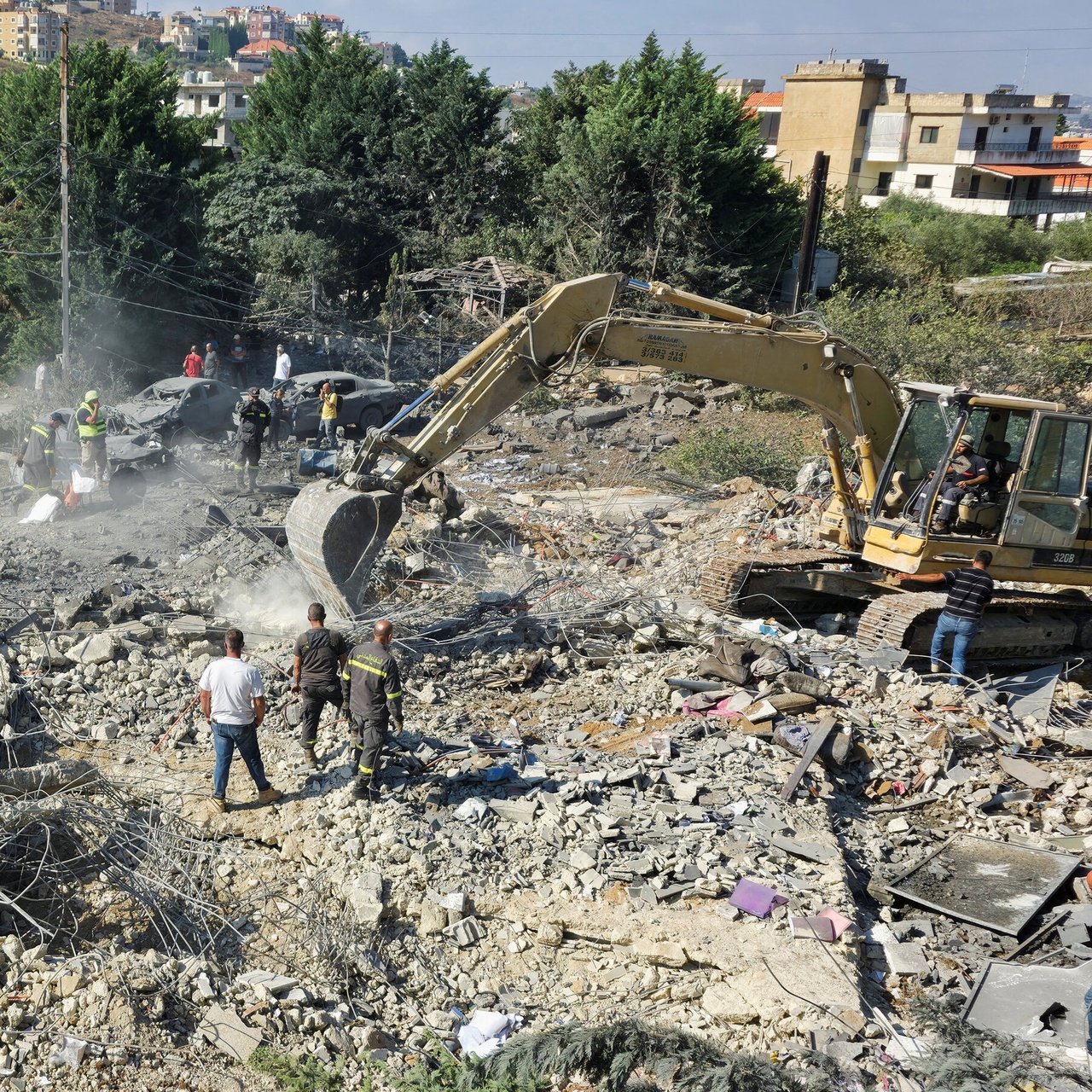 Israeli Strikes in Lebanon Kill 9 as Bombardment Intensifies