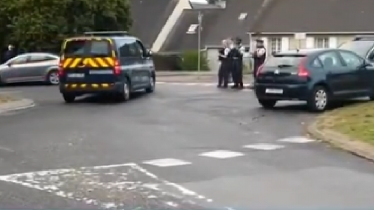 Une femme abattue en pleine rue en France : le voisin, soupçonné d’être à l’origine du drame, est décédé à l’hôpital