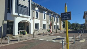 Savoie. Directeur mis à pied, son remplaçant déjà remplacé... que se passe-t-il dans cette école de Mouxy ?