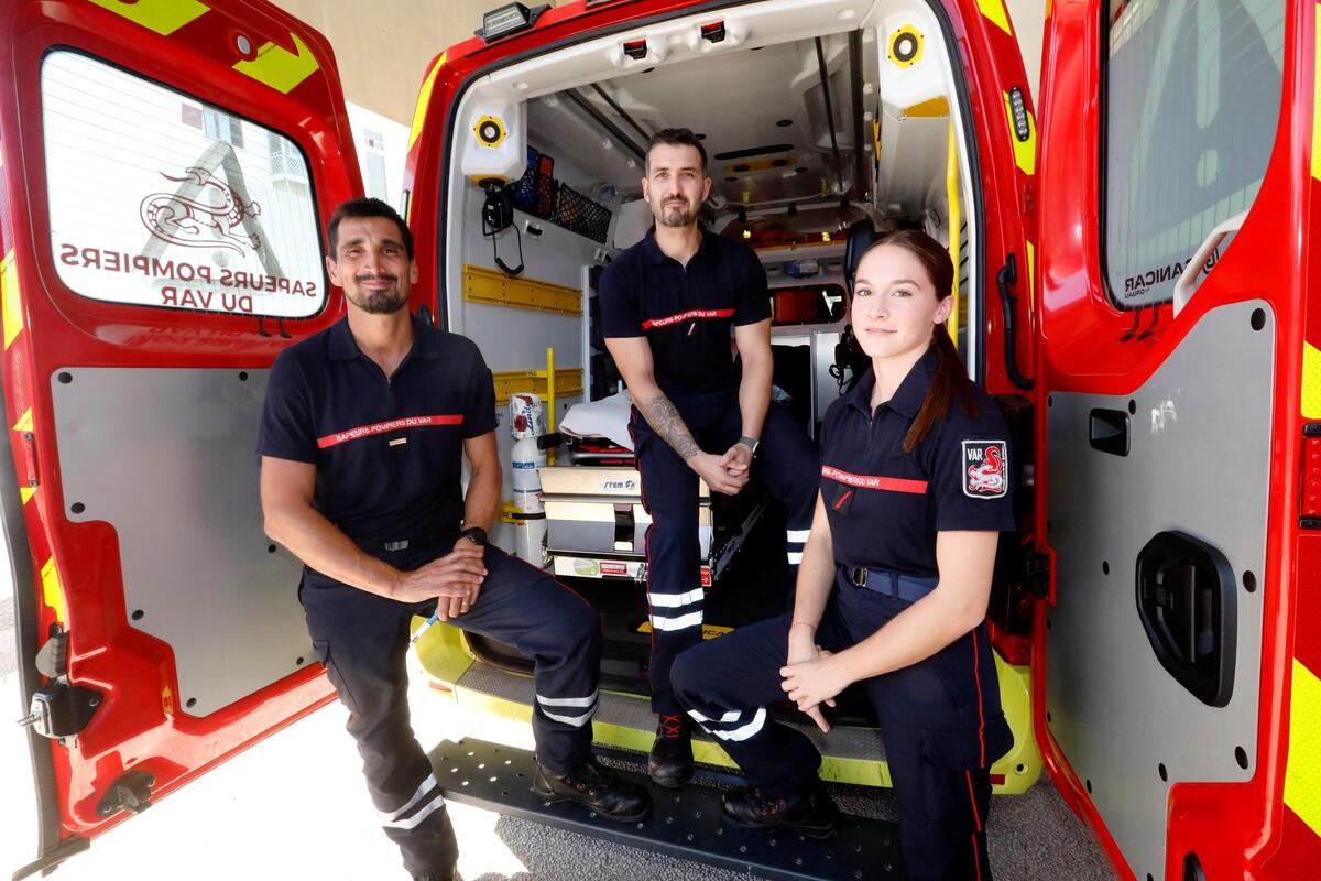 « Une des plus belles interventions » : le témoignage des pompiers qui ont pris en charge une maman et son bébé, tout juste né sur l’autoroute à Toulon