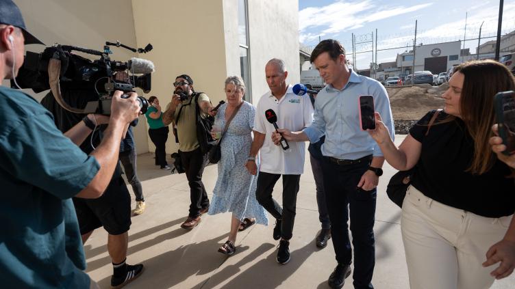 Mexique: ouverture du procès du meurtre de trois surfeurs australiens et américain