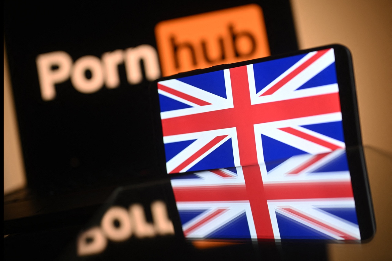 Protection des mineurs: Pornhub ne vérifie pas assez l’âge de ses utilisateurs selon Londres