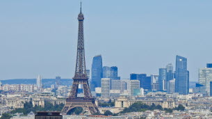 Paris. « Personnel féminin écarté » à la tour Eiffel : le mouvement hindou s'excuse, le site rouvre ce mardi