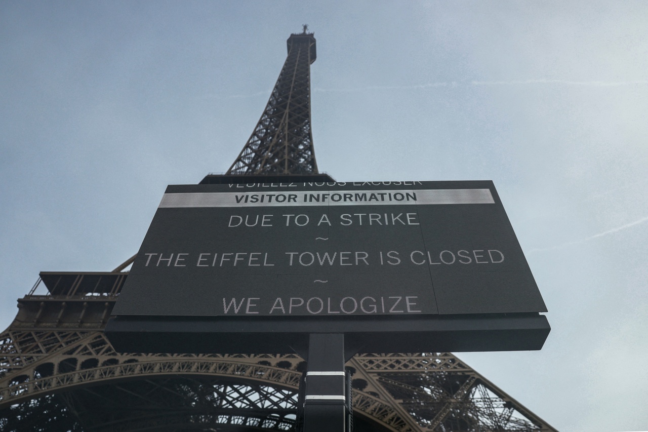 Dame de fer: La tour Eiffel rouvre après une grève liée à l’exclusion de femmes