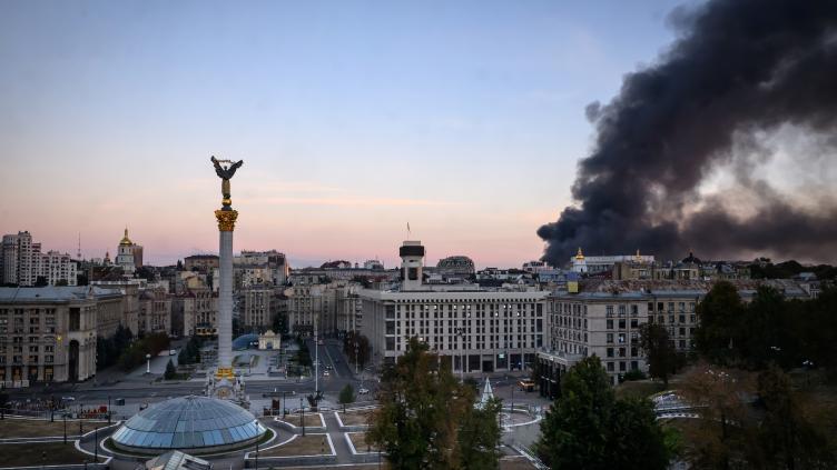 La Russie reprend ses frappes sur Kiev après la visite des émissaires américains