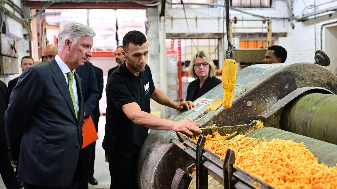 Le roi Philippe découvre une entreprise bruxelloise qui fabrique ses savons depuis 100 ans (photos)