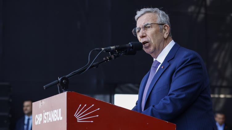 Le maire d'Ankara, figure de l'opposition turque, quitte son parti
